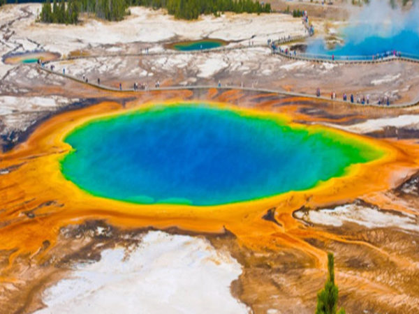 Experts Shocked Catastrophic Yellowstone Supervolcano Eruption Closer