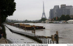 eiffel tower flood