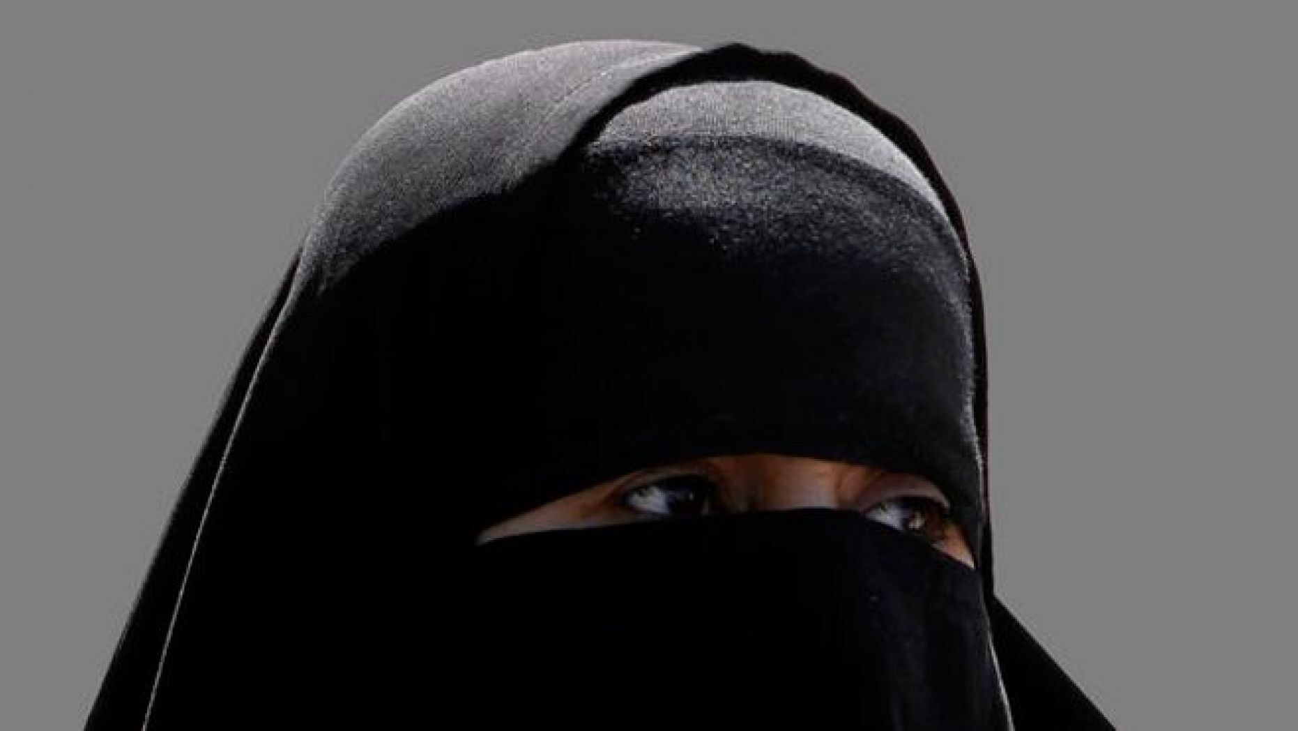 Call To Ban Muslim Burqa After Reports Sri Lanka Bombers Wore Them ...