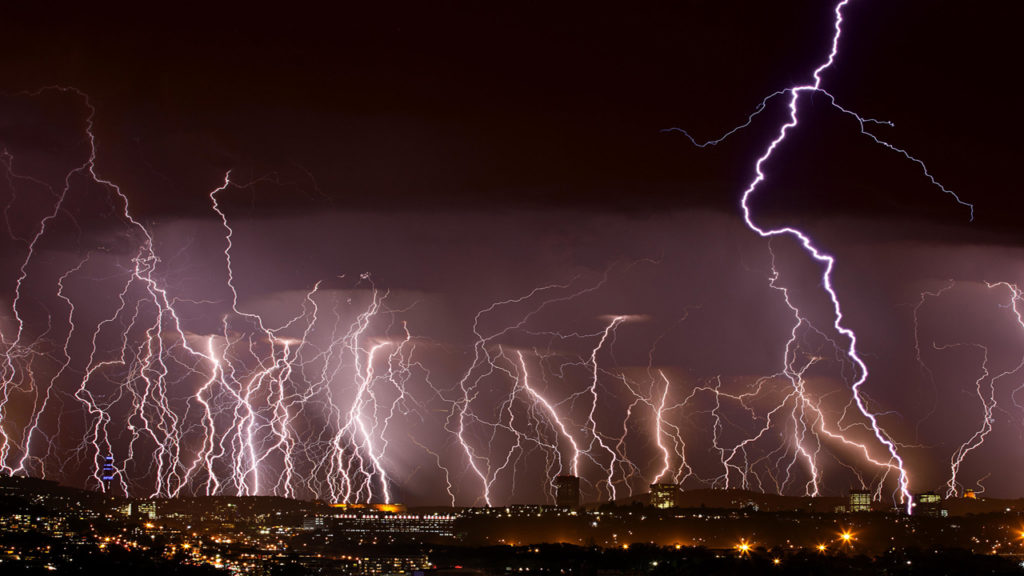 Lightning Strikes Kill Nearly 120 In Powerful Thunderstorms Signs Of The Last Days 