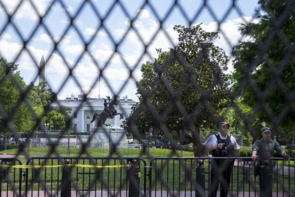 Non-Scalable Fence Erected Around White House Before Election - Signs ...